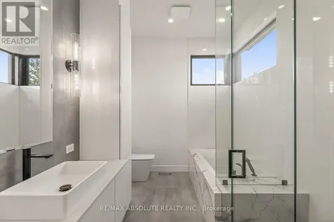 553 Shoreway Drive Ottawa ON K4P 0G3