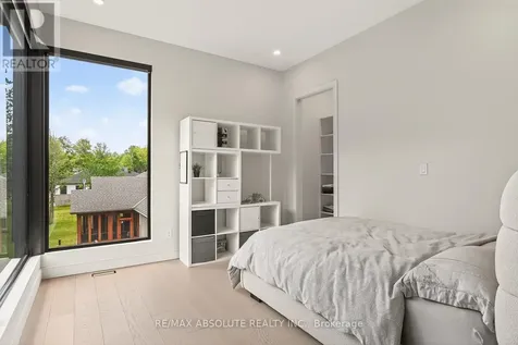 553 Shoreway Drive Ottawa ON K4P 0G3