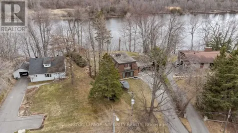2061 Prince Of Wales Drive Ottawa ON K2E 7A4