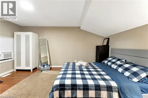 23 Palace Street Brantford ON N3T 3W5