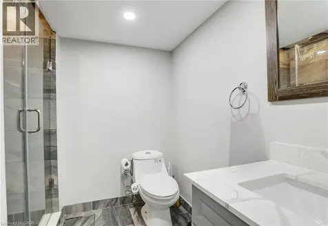 7 Cardill Crescent Waterloo ON N2L 3Y7