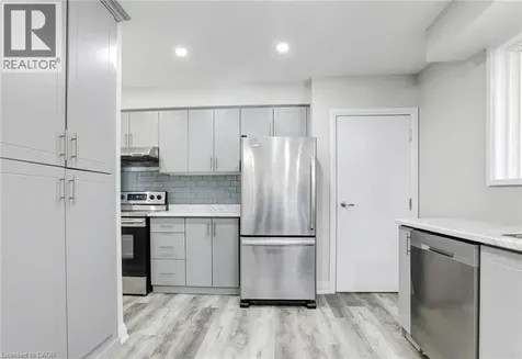7 Cardill Crescent Waterloo ON N2L 3Y7