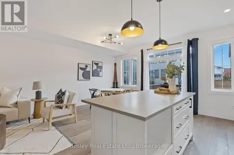125 Courtland Street Blue Mountains ON L9Y 0R4