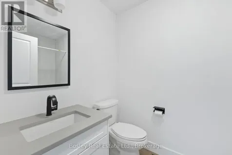 125 Courtland Street Blue Mountains ON L9Y 0R4