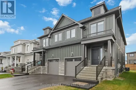 125 Courtland Street Blue Mountains ON L9Y 0R4
