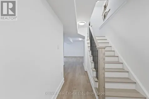 125 Courtland Street Blue Mountains ON L9Y 0R4