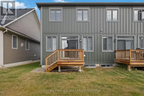 125 Courtland Street Blue Mountains ON L9Y 0R4