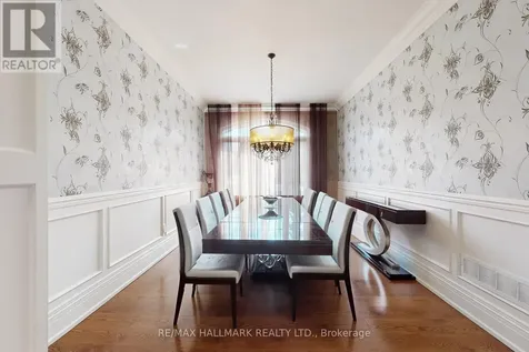 206 Churchill Avenue King ON L7B 0G9