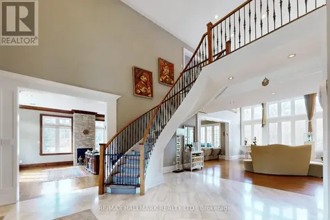 206 Churchill Avenue King ON L7B 0G9
