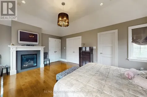 206 Churchill Avenue King ON L7B 0G9