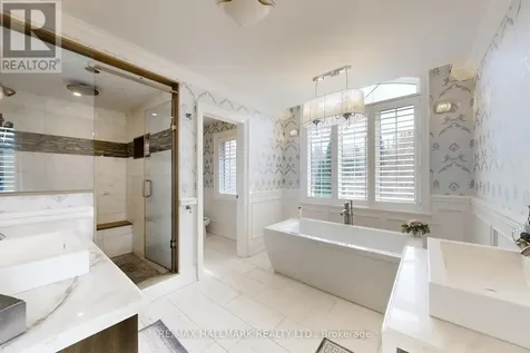 206 Churchill Avenue King ON L7B 0G9