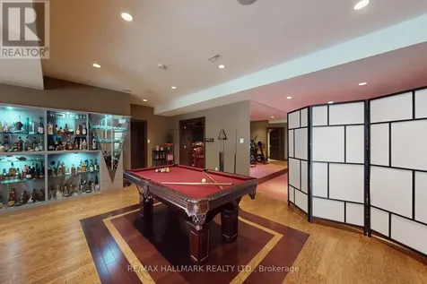 206 Churchill Avenue King ON L7B 0G9
