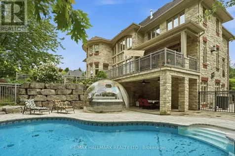 206 Churchill Avenue King ON L7B 0G9
