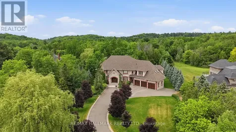 206 Churchill Avenue King ON L7B 0G9