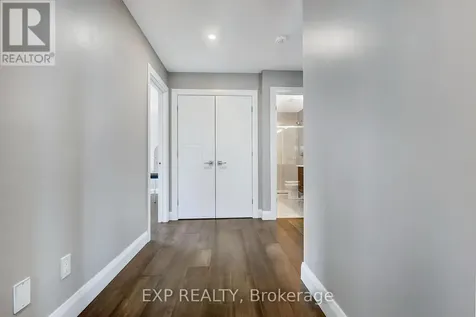 348 Abbeydale Circle Ottawa ON K2K 0E9