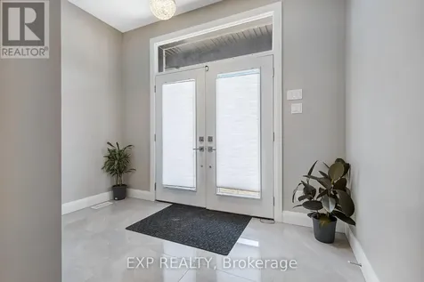 348 Abbeydale Circle Ottawa ON K2K 0E9