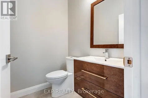 348 Abbeydale Circle Ottawa ON K2K 0E9