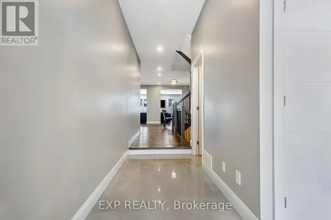 348 Abbeydale Circle Ottawa ON K2K 0E9