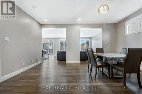 348 Abbeydale Circle Ottawa ON K2K 0E9