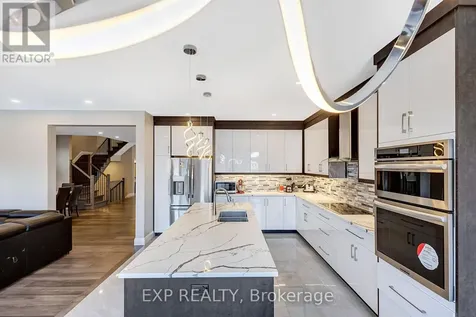 348 Abbeydale Circle Ottawa ON K2K 0E9