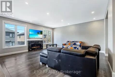 348 Abbeydale Circle Ottawa ON K2K 0E9
