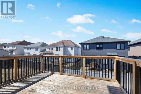 348 Abbeydale Circle Ottawa ON K2K 0E9