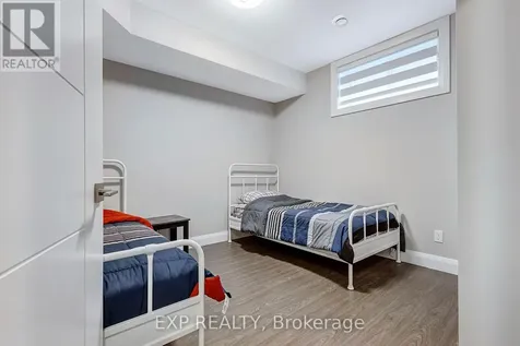 348 Abbeydale Circle Ottawa ON K2K 0E9