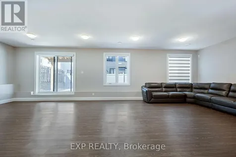 348 Abbeydale Circle Ottawa ON K2K 0E9