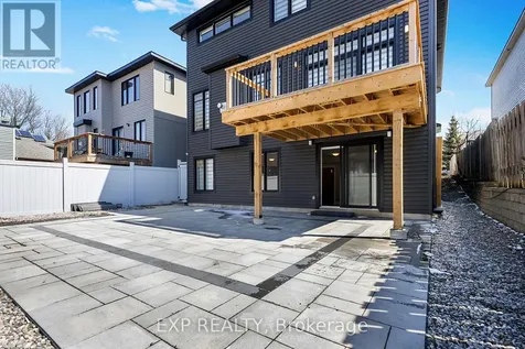 348 Abbeydale Circle Ottawa ON K2K 0E9