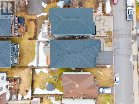 348 Abbeydale Circle Ottawa ON K2K 0E9