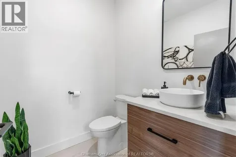 54 Dundee Drive West Chatham ON N7M 0S7