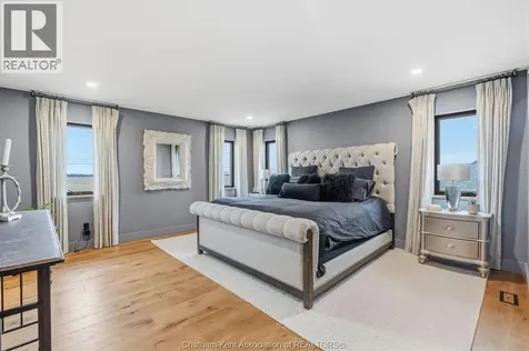 54 Dundee Drive West Chatham ON N7M 0S7