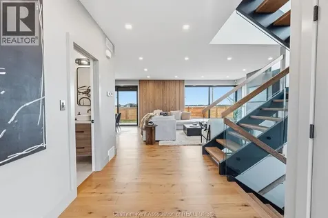 54 Dundee Drive West Chatham ON N7M 0S7