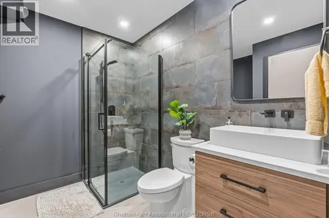 54 Dundee Drive West Chatham ON N7M 0S7