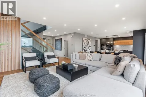 54 Dundee Drive West Chatham ON N7M 0S7