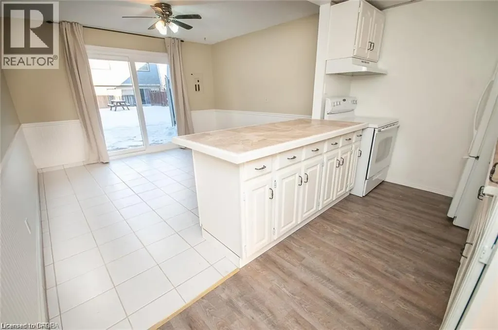 8646 Willoughby Drive Niagara Falls ON L2G 6X7