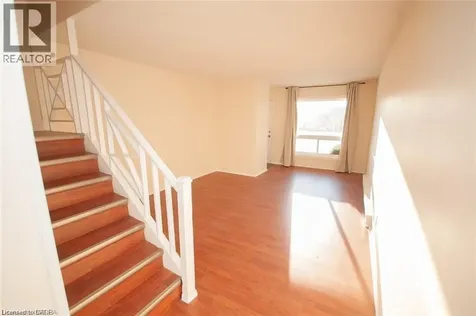8646 Willoughby Drive Niagara Falls ON L2G 6X7