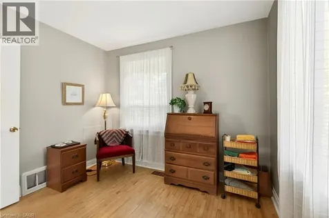 944 Garth Street Hamilton ON L9C 4L2