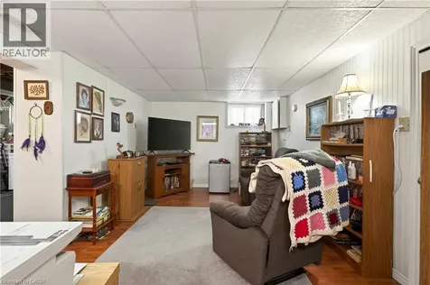 944 Garth Street Hamilton ON L9C 4L2