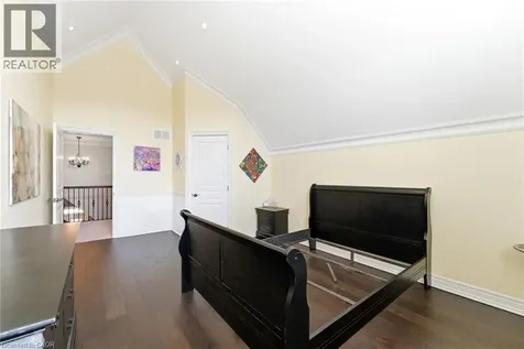 85 Hillcroft Drive Stoney Creek ON L8J 3W9