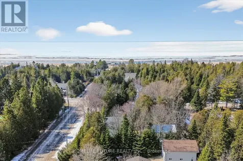 603 Third Avenue North South Bruce Peninsula ON N0H 2G0