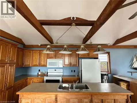 557 Edgewater Place Dunnville ON N1A 2W8