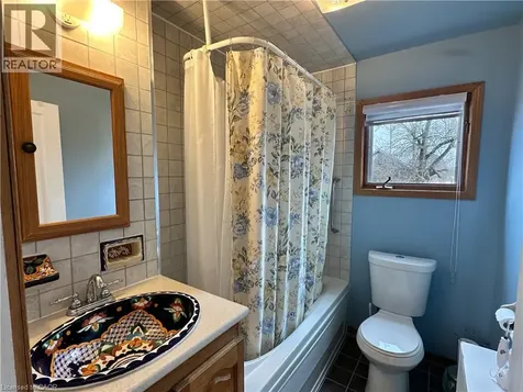 557 Edgewater Place Dunnville ON N1A 2W8