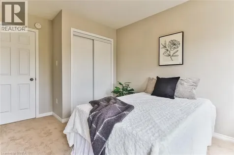 3 Dwyer Court Brantford ON N3T 0G8