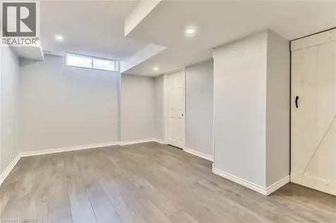 3 Dwyer Court Brantford ON N3T 0G8