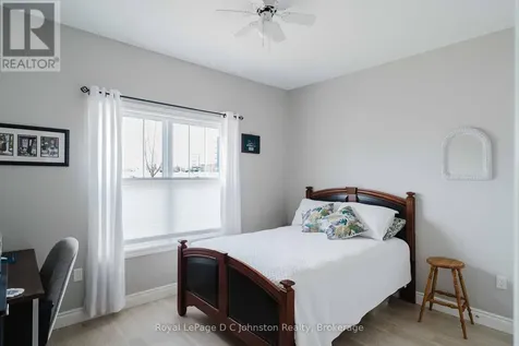 1062 Waterloo Street Saugeen Shores ON N0H 2C3