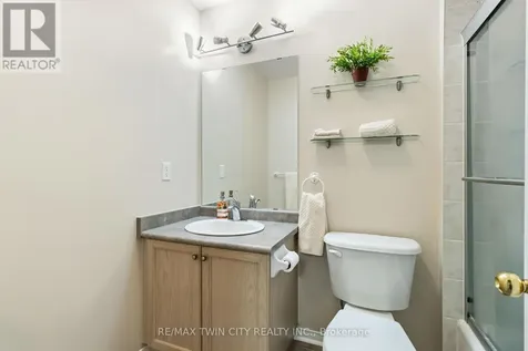 156 Osborn Avenue Brantford ON N3T 6S7