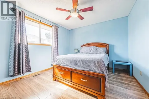 19 Glenhaven Court Hamilton ON L9C 7G4