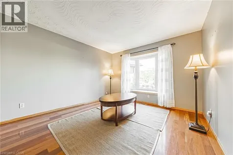 19 Glenhaven Court Hamilton ON L9C 7G4