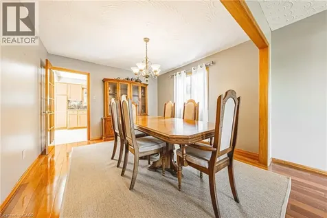 19 Glenhaven Court Hamilton ON L9C 7G4